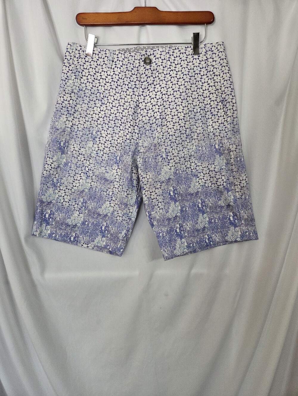 Old Bull Lee Clover Print Shorts Size 30